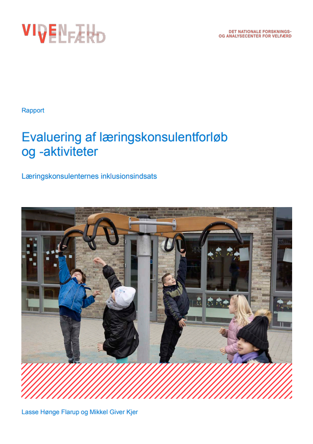 Rapportens forside - elever leger i skolegård